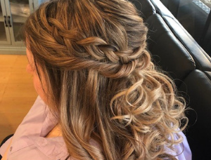 bridal wedding hair with curls